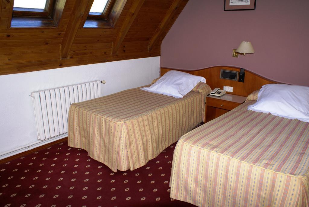 Hotel Edelweiss Arties Δωμάτιο φωτογραφία