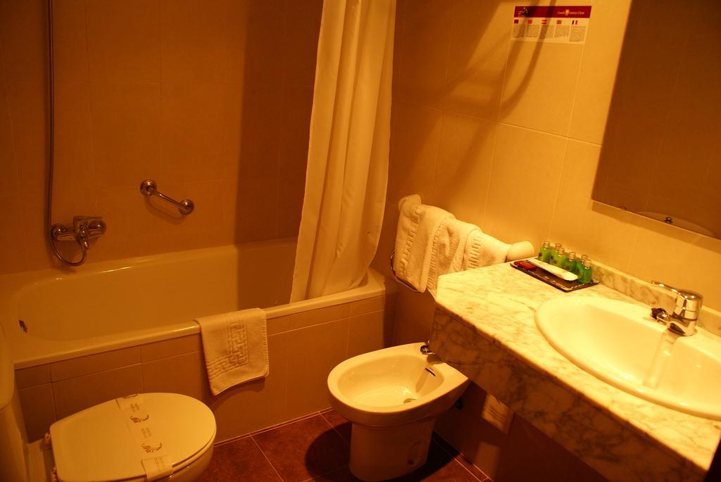 Hotel Edelweiss Arties Δωμάτιο φωτογραφία